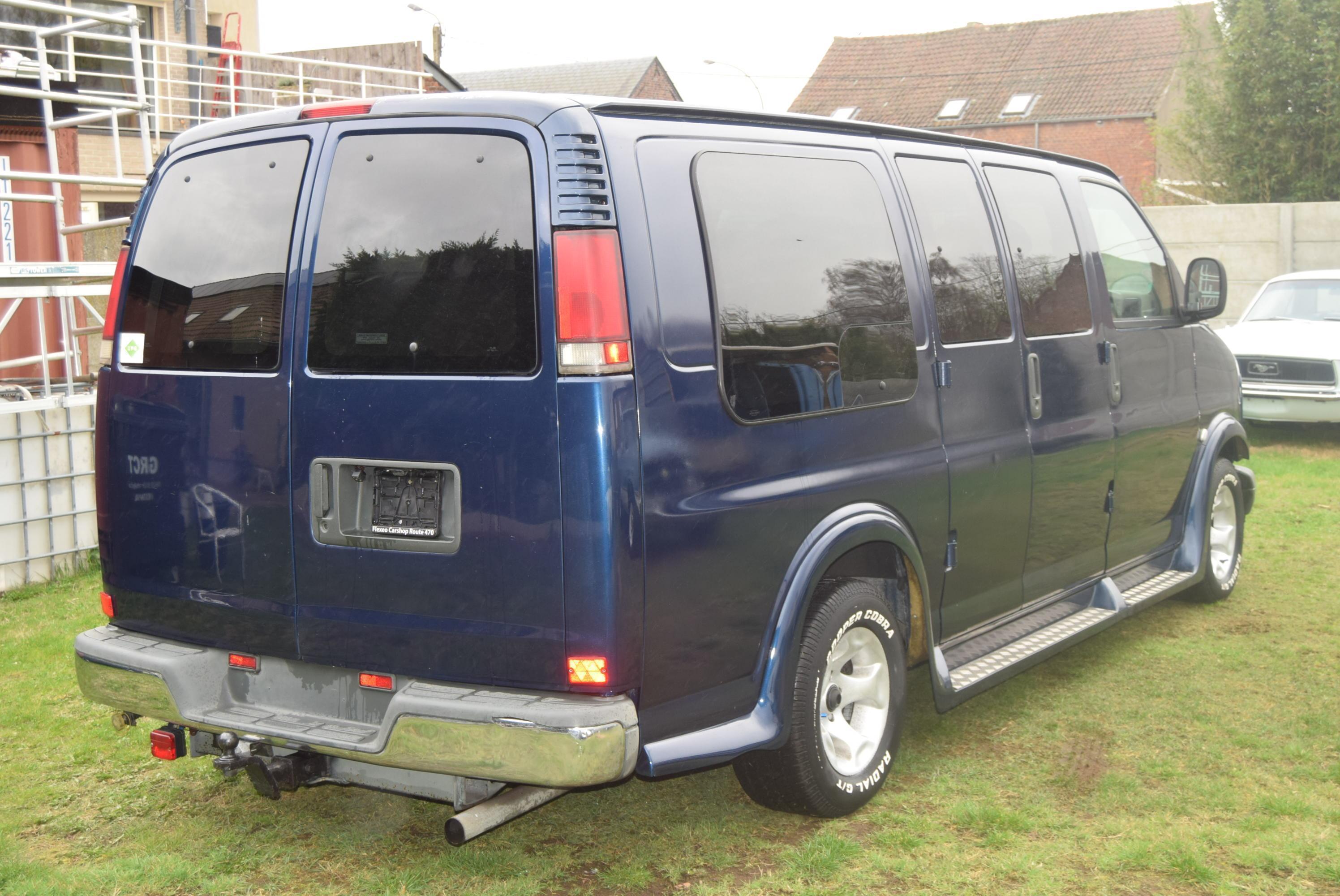 GMC Savana