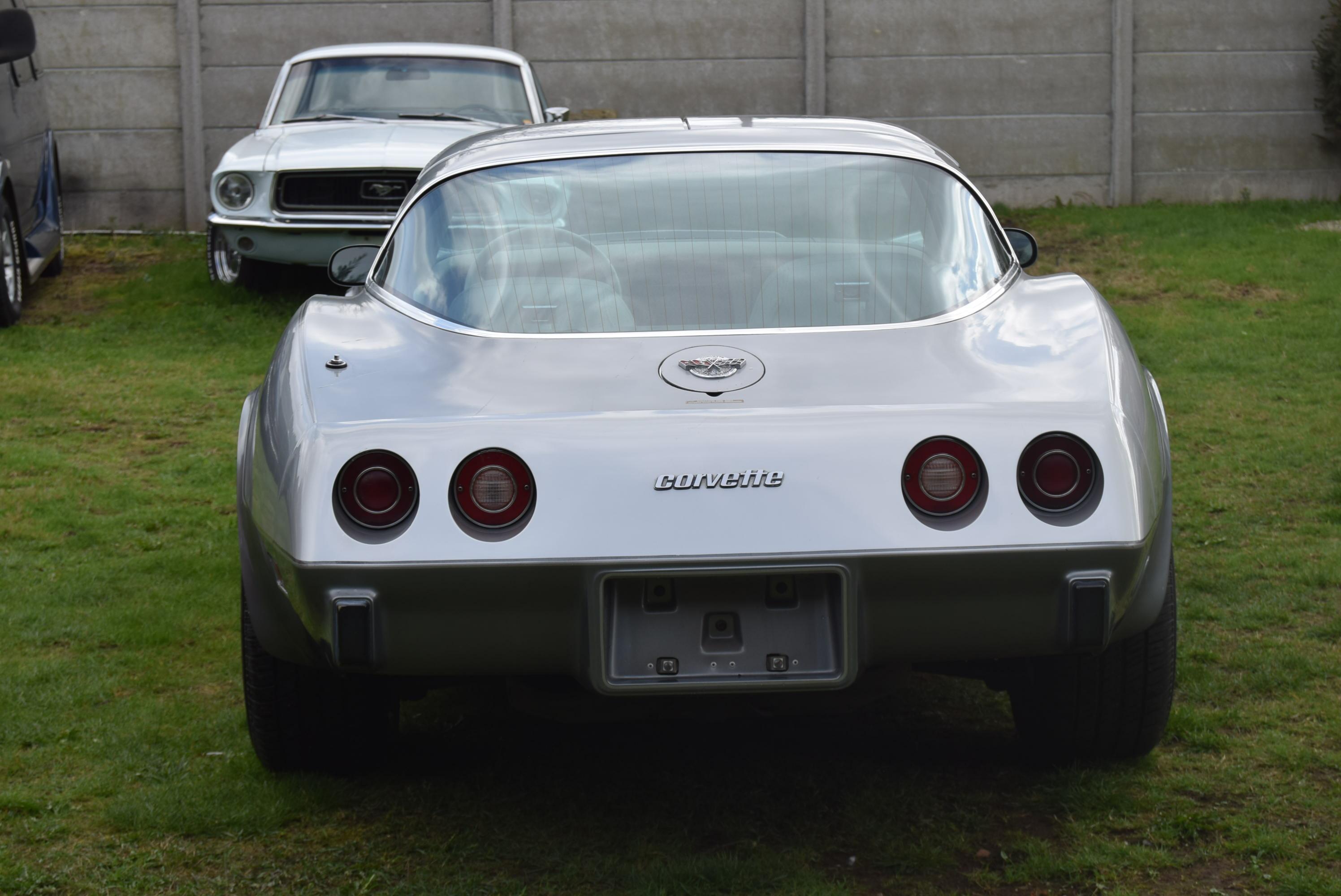 Chevrolet Corvette 5.7L V8 350CU