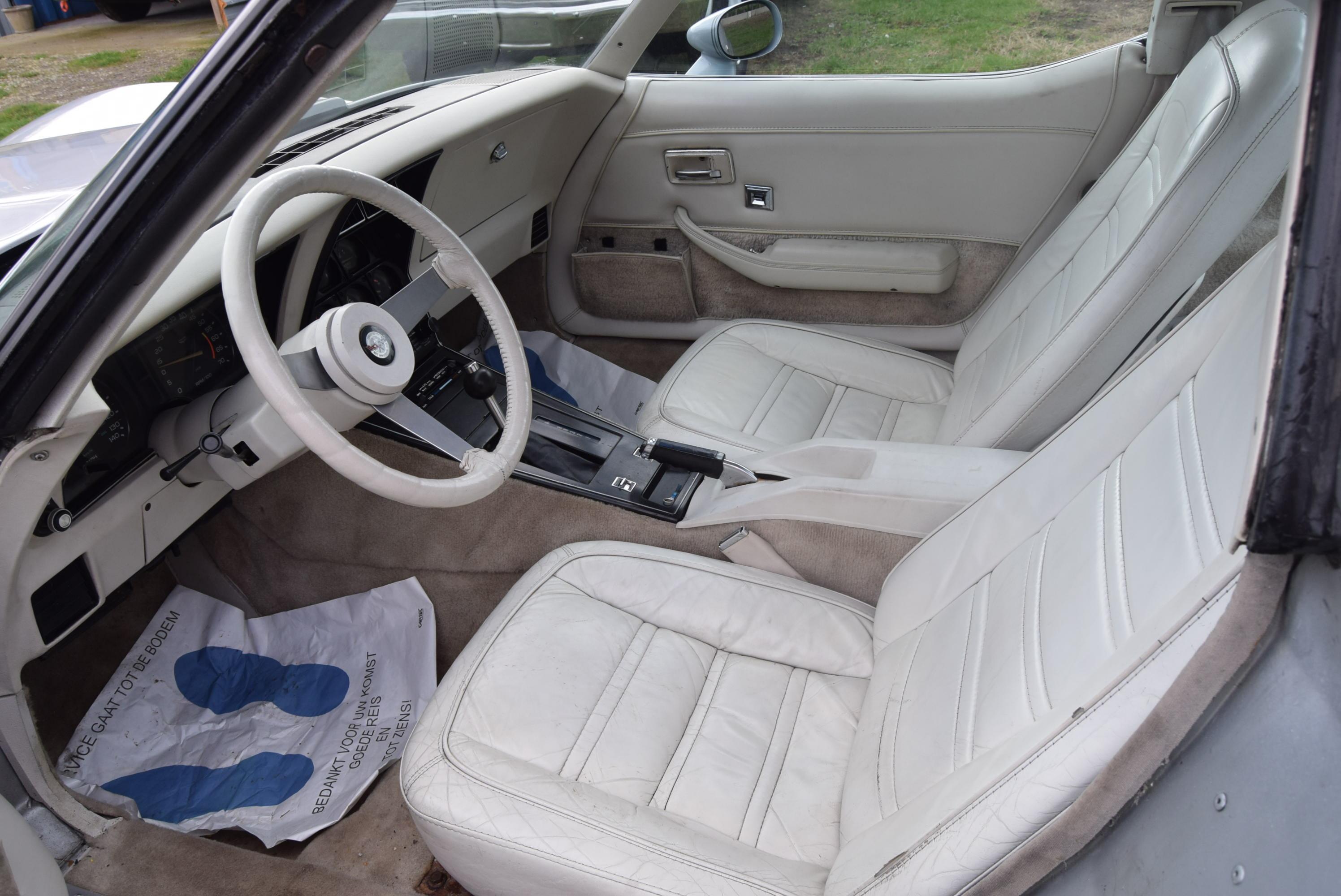 Chevrolet Corvette 5.7L V8 350CU