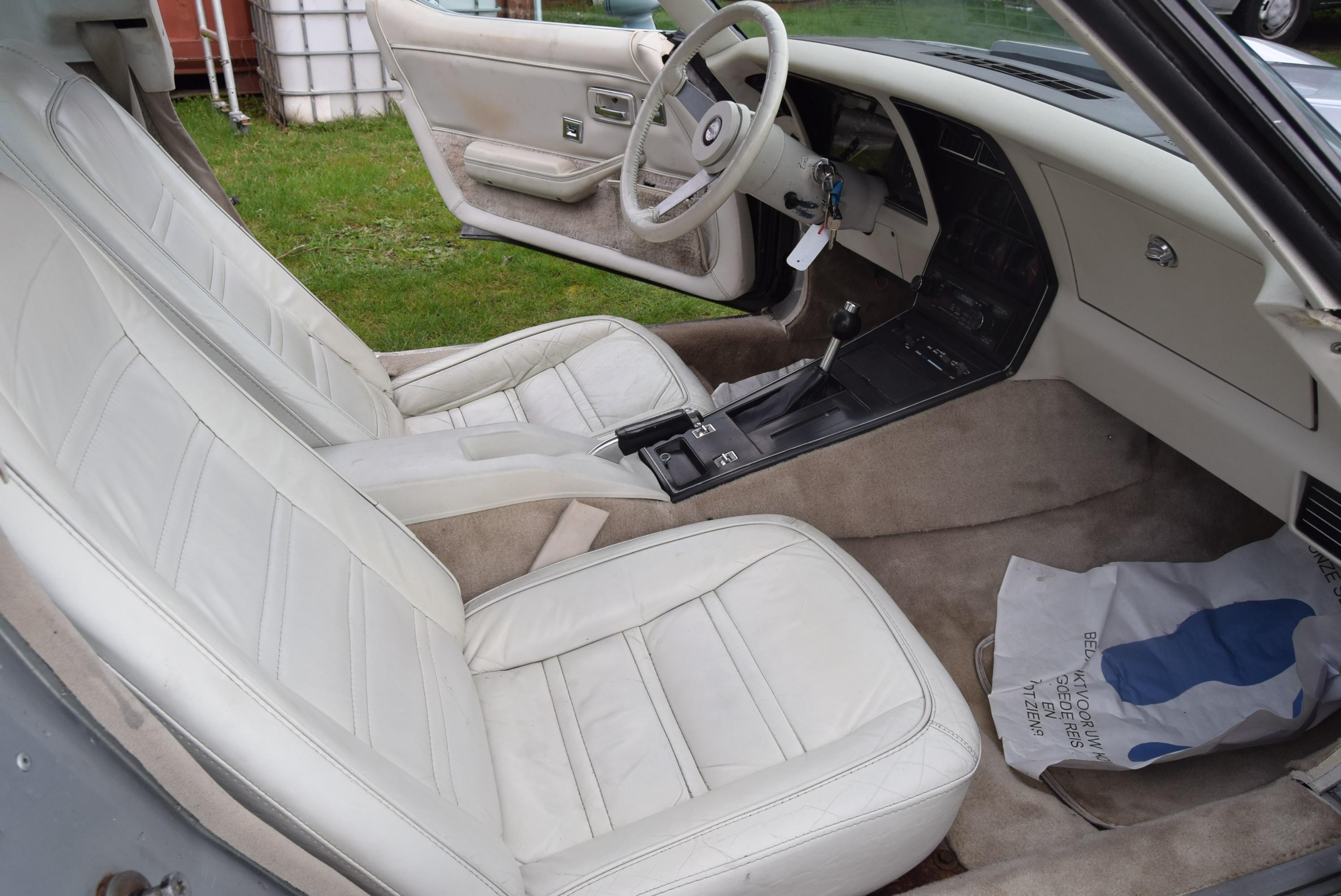 Chevrolet Corvette 5.7L V8 350CU