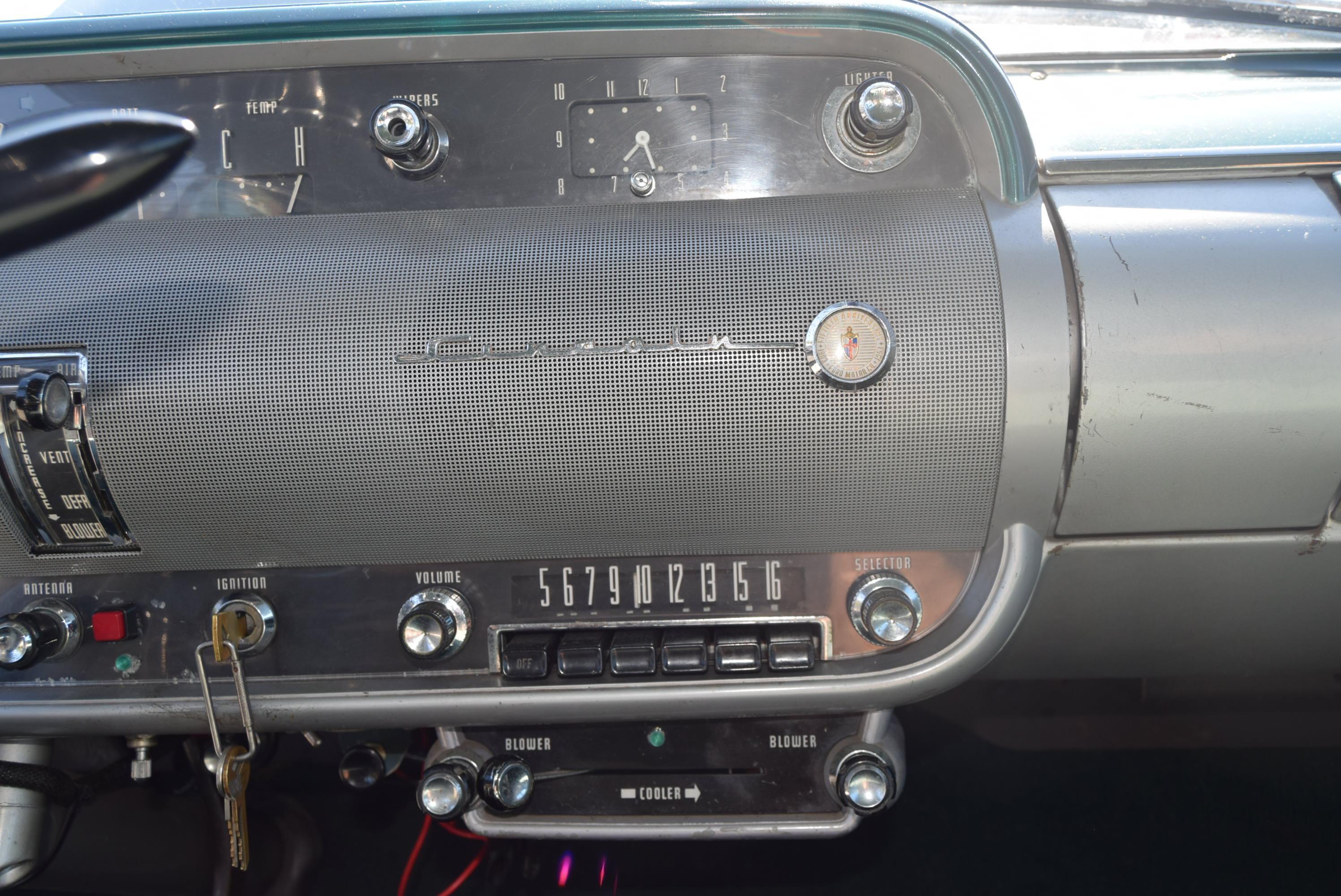 Lincoln Capri 5.2L V8 Automatic