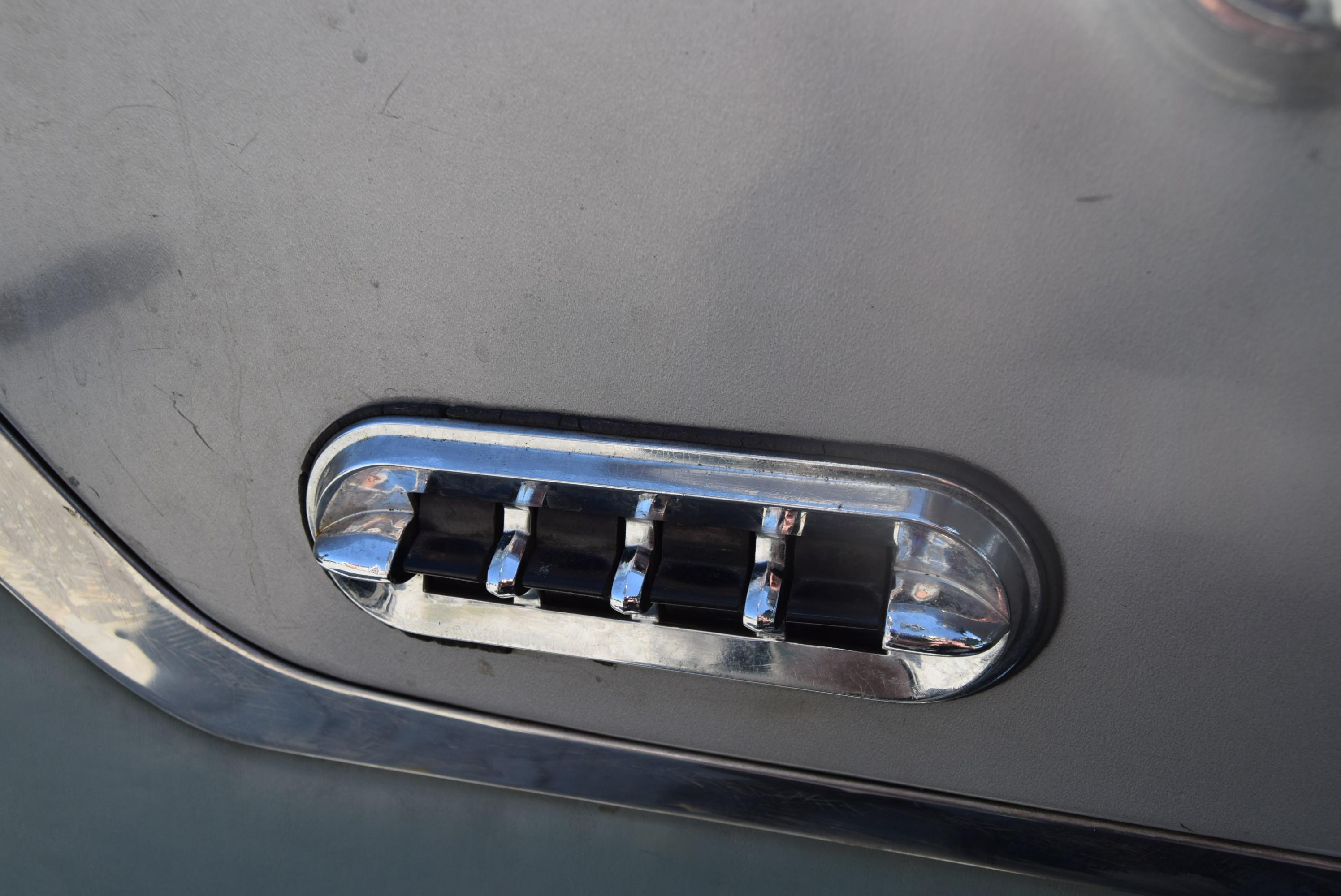 Lincoln Capri 5.2L V8 Automatic