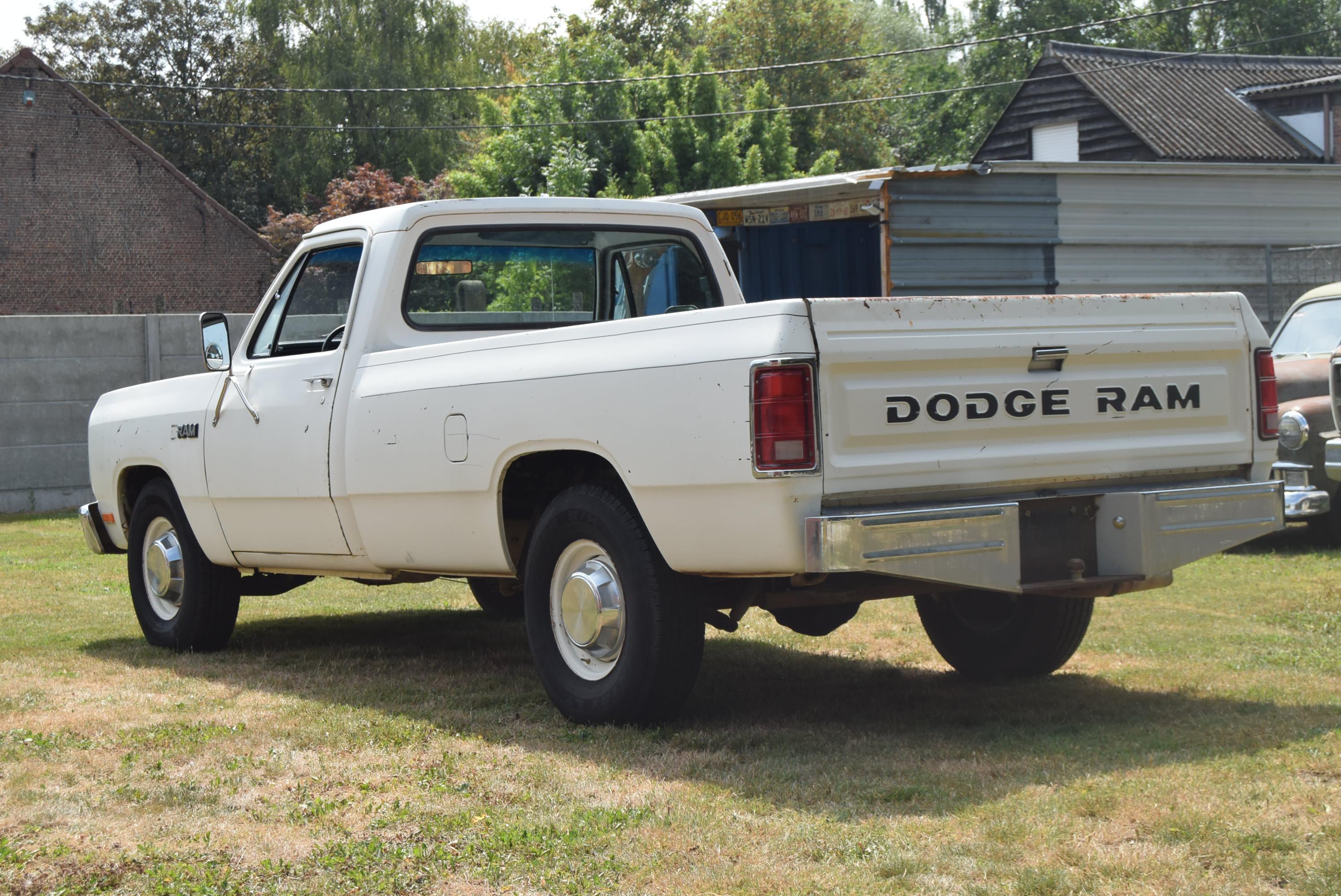 Dodge Ram 5.9L V8 360CID 