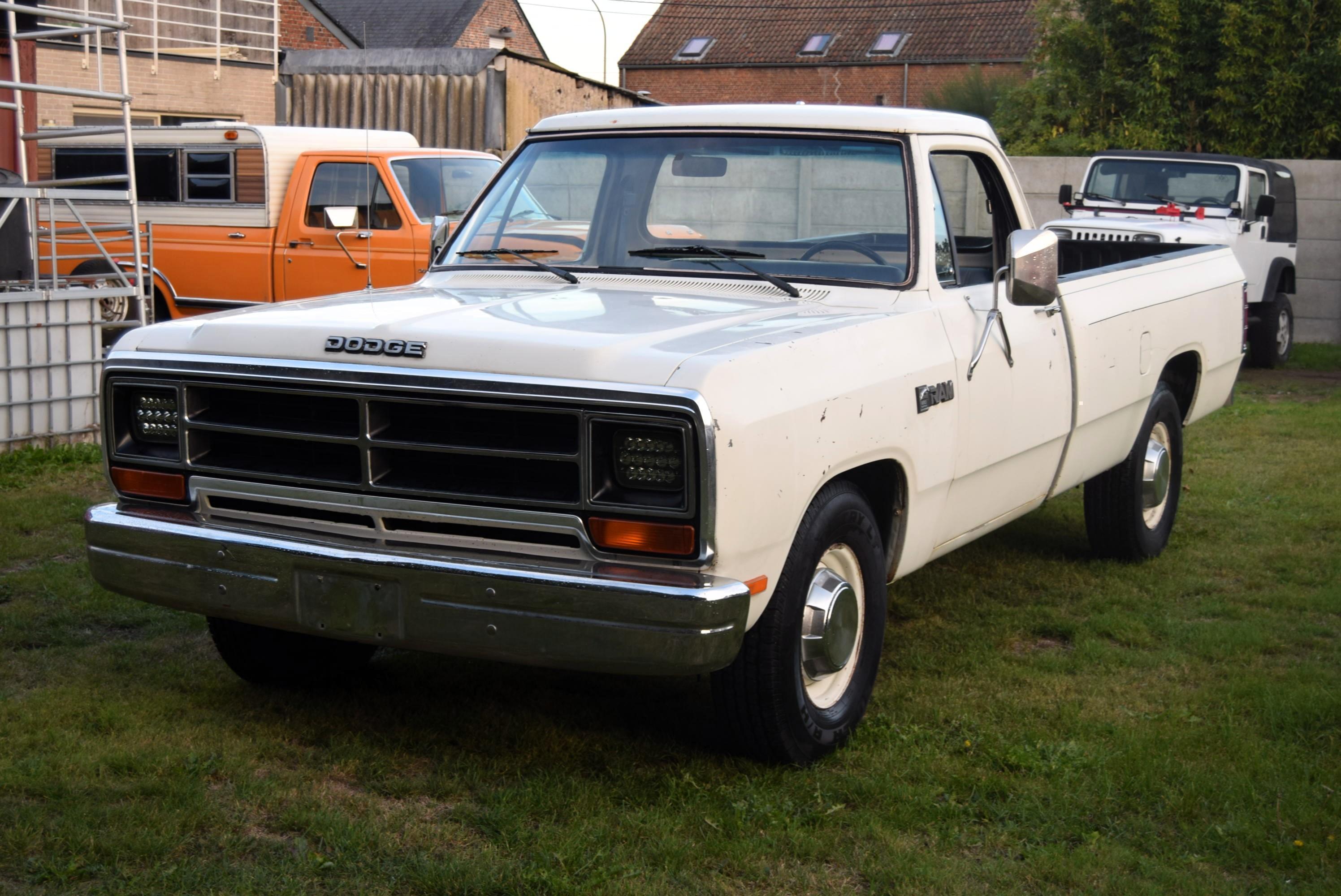 Dodge Ram 5.9L V8 360CID 