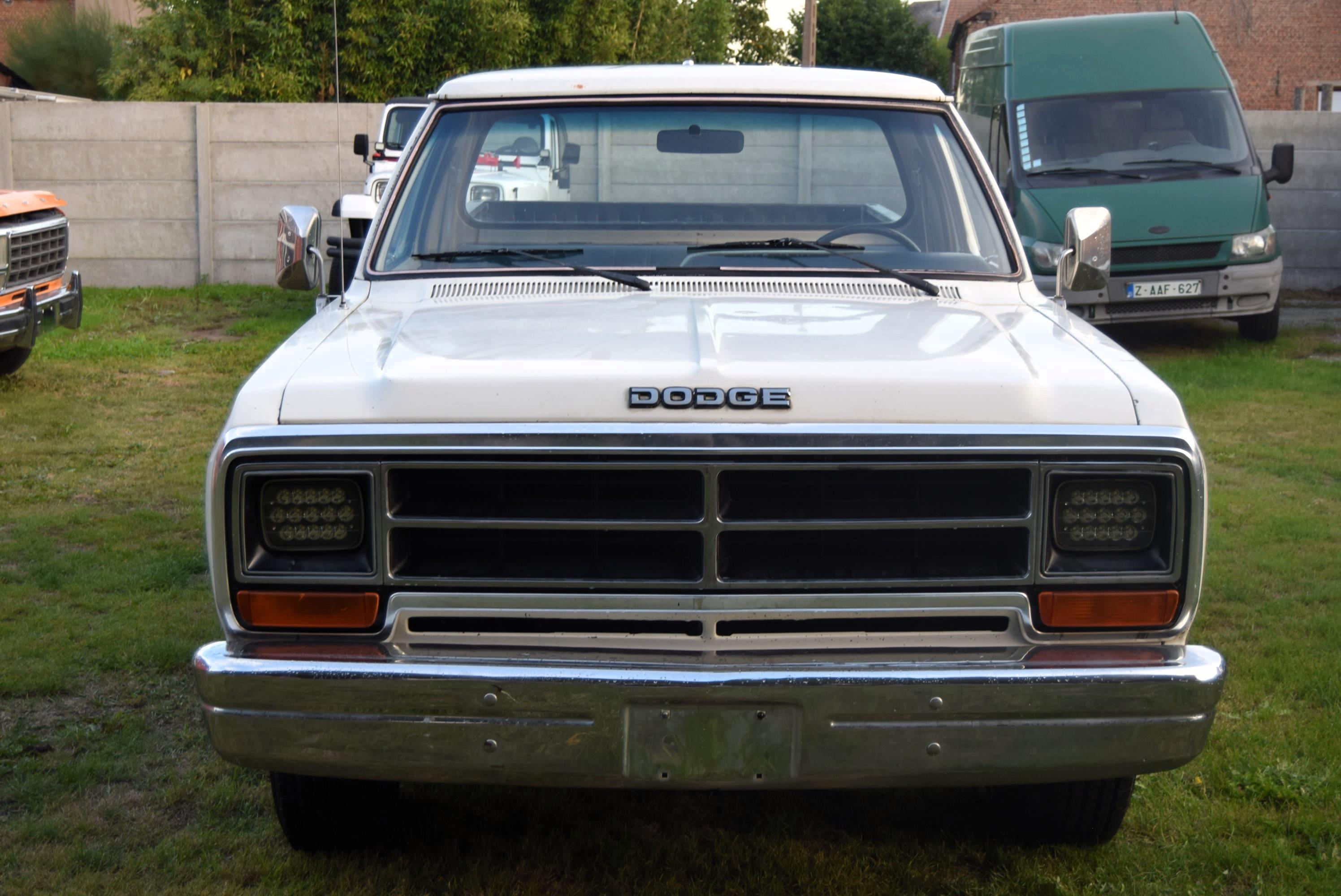 Dodge Ram 5.9L V8 360CID 