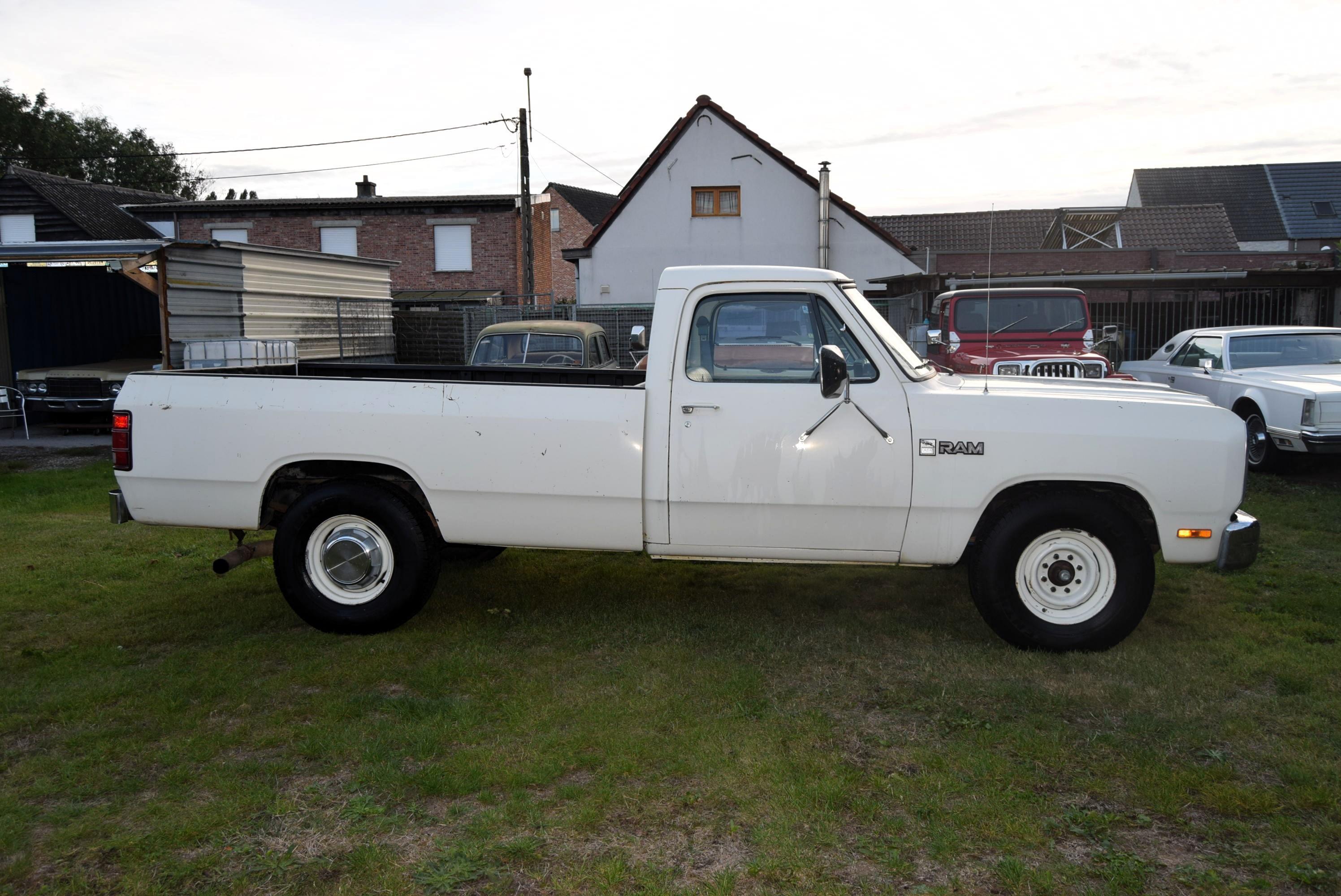 Dodge Ram 5.9L V8 360CID 