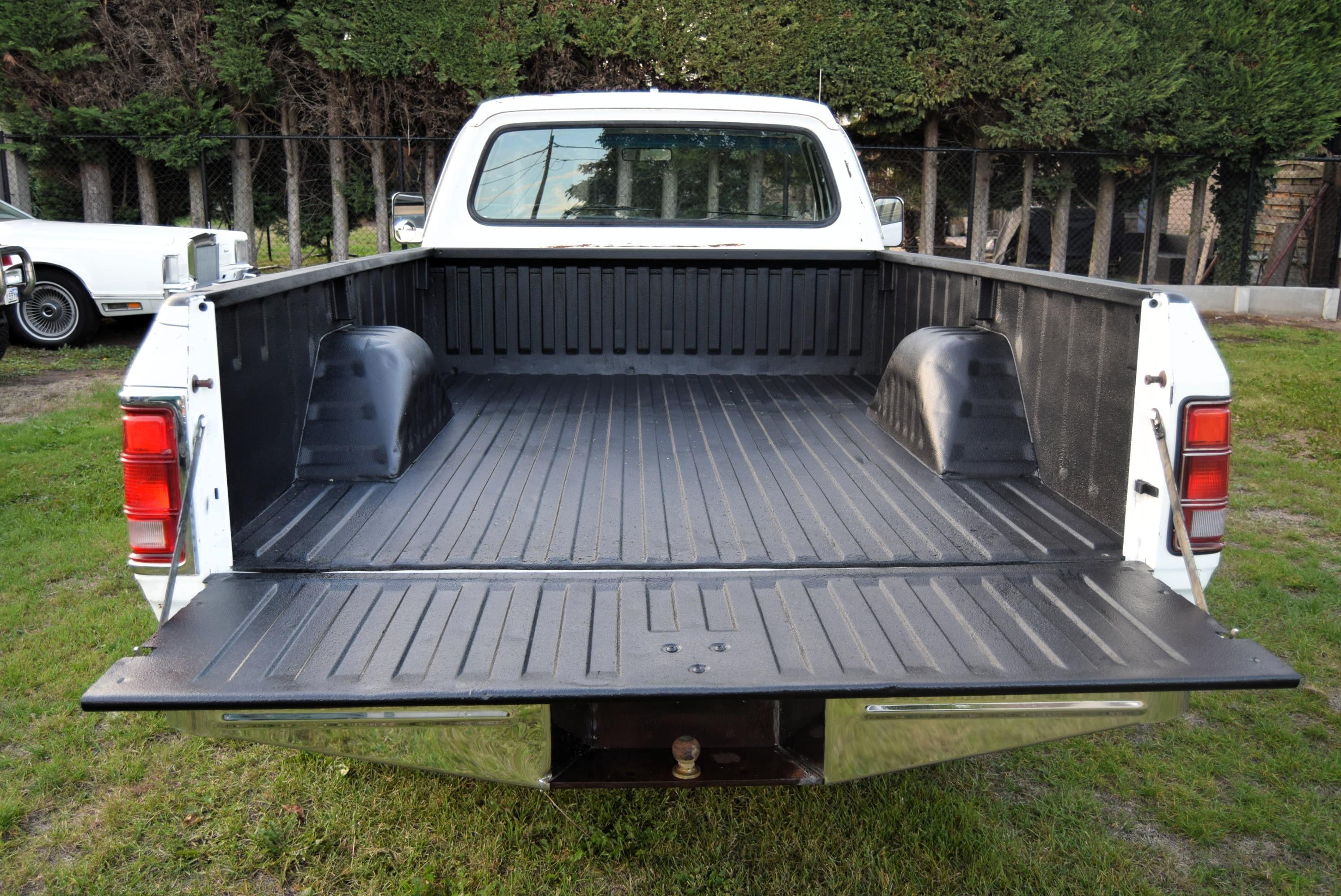Dodge Ram 5.9L V8 360CID 