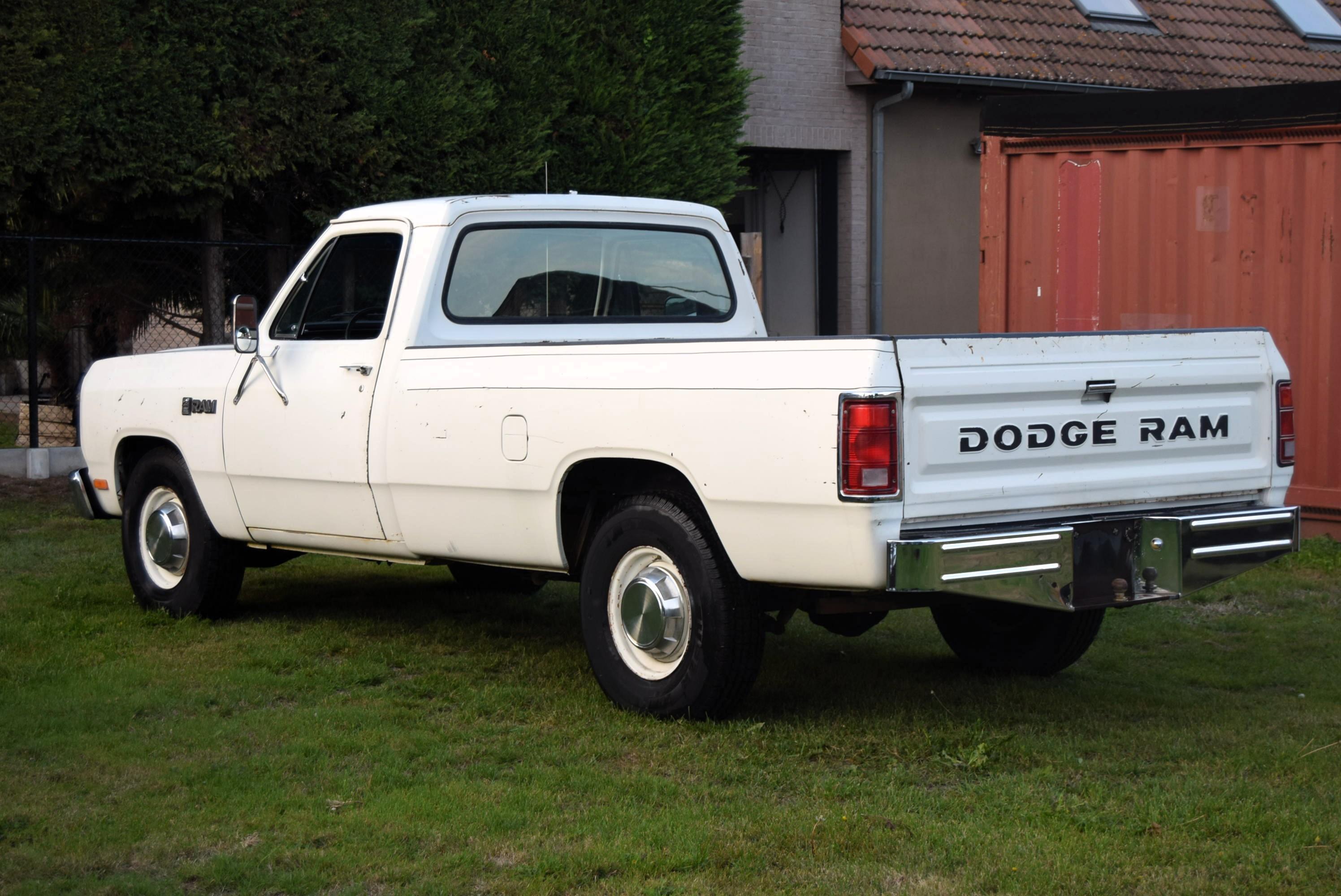 Dodge Ram 5.9L V8 360CID 