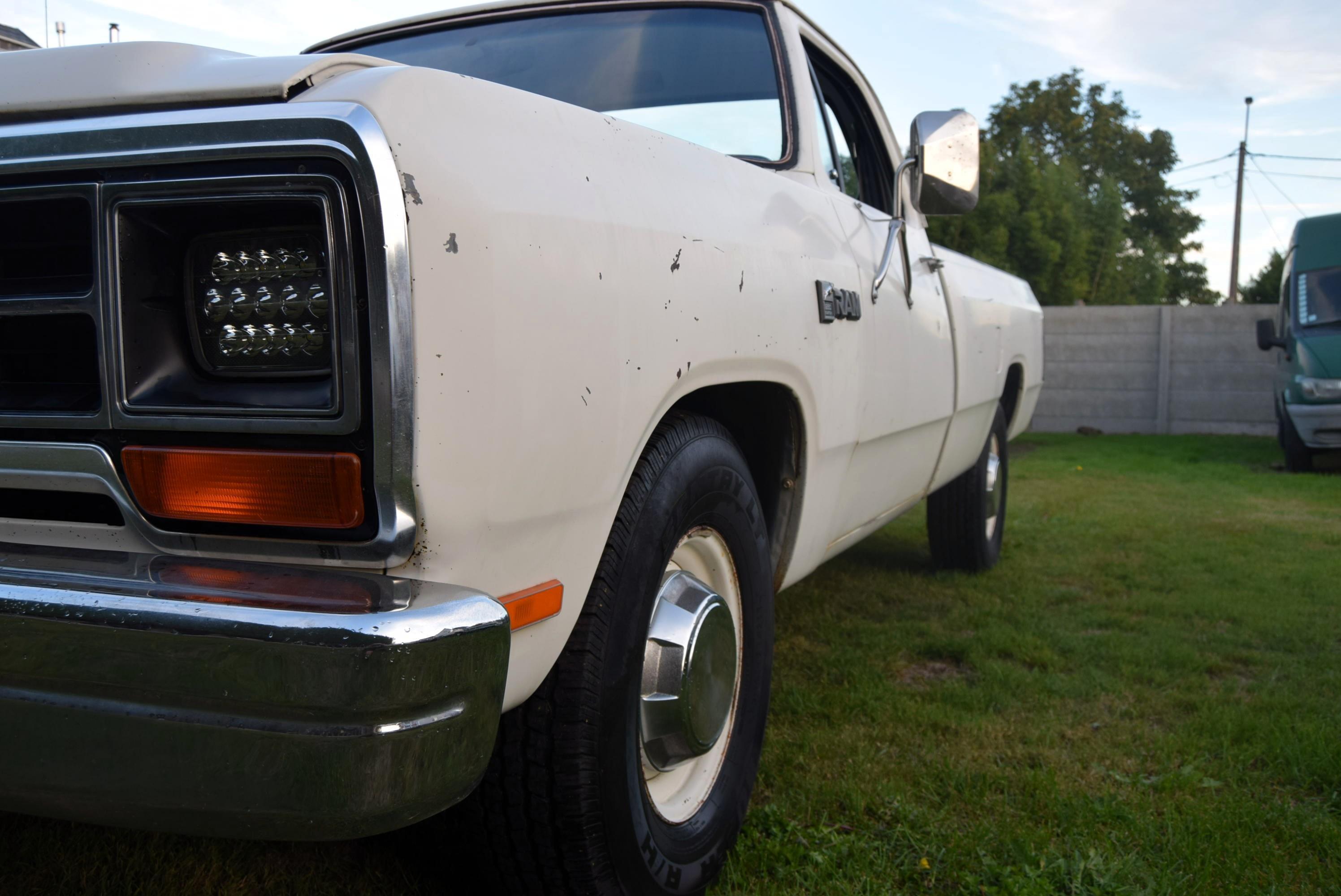 Dodge Ram 5.9L V8 360CID 