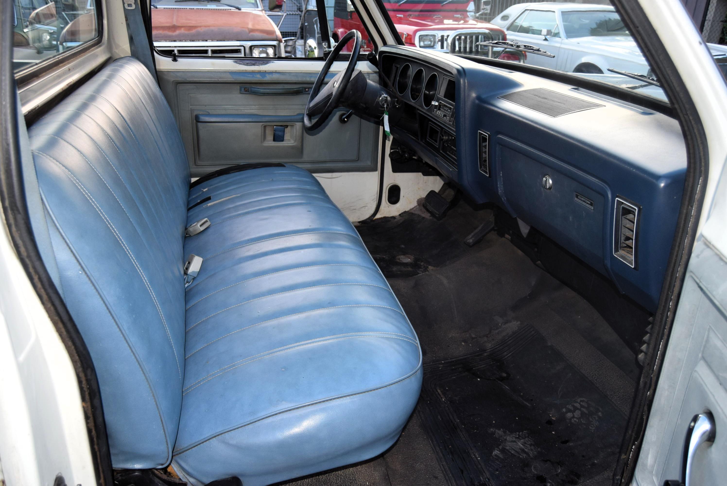 Dodge Ram 5.9L V8 360CID 